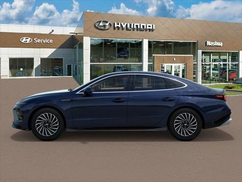 New 2025 Hyundai Sonata Limited FWD image 3