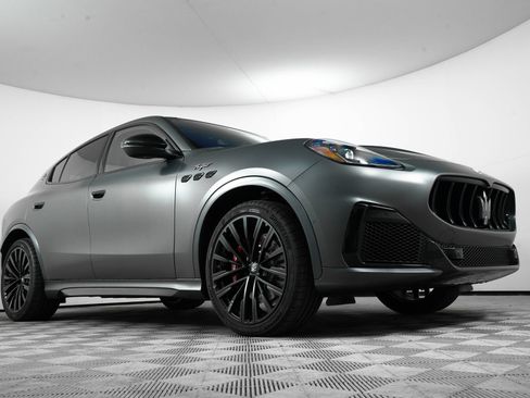 New 2025 Maserati Grecale Trofeo image 3