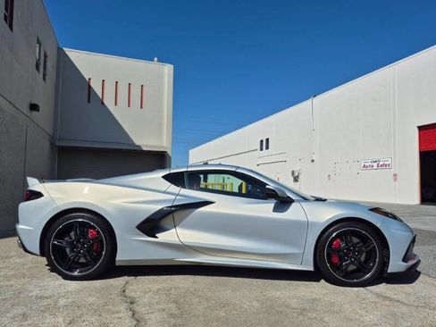 Used 2021 Chevrolet Corvette Stingray Preferred Cpe w/ Z51 Performance Package image 5