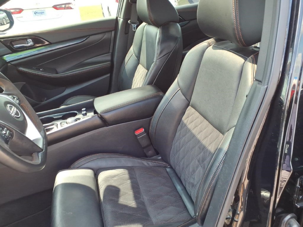 Used 2023 Nissan Maxima SR w/ Sport Mat Group FWD image 21