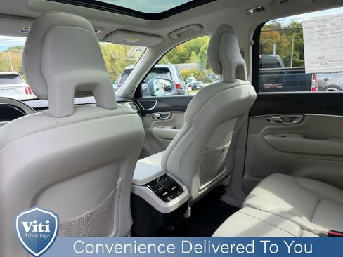 Used 2020 Volvo XC90 T5 Momentum image 21