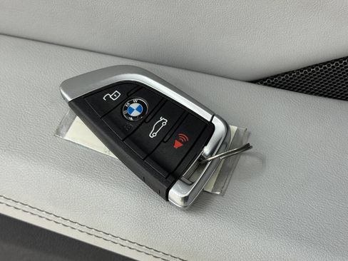 Used 2025 BMW M4 Competition image 91