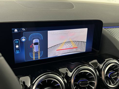 New 2025 Mercedes-Benz GLA 250 4MATIC image 30