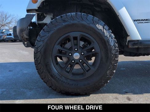 Used 2017 Jeep Wrangler Unlimited Sahara image 19