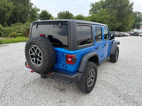 Used 2025 Jeep Wrangler Unlimited Rubicon w/ Convenience Group AWD/4WD image 30