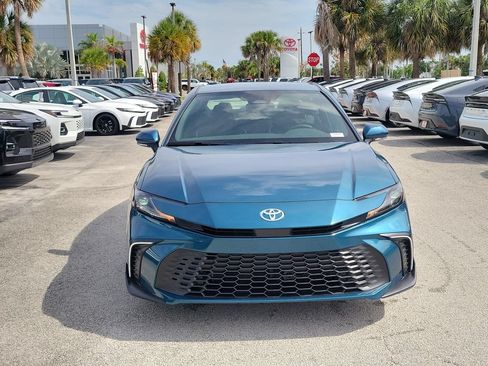 New 2026 Toyota Camry SE FWD image 2