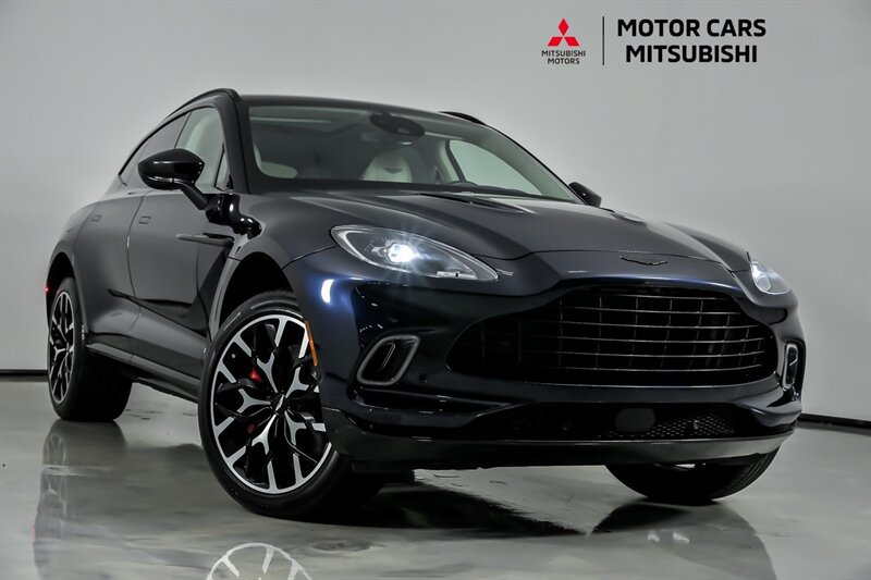 Used 2022 Aston Martin DBX AWD/4WD image 1