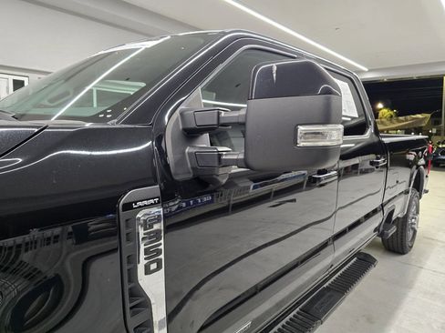 Used 2023 Ford F350 Lariat image 13