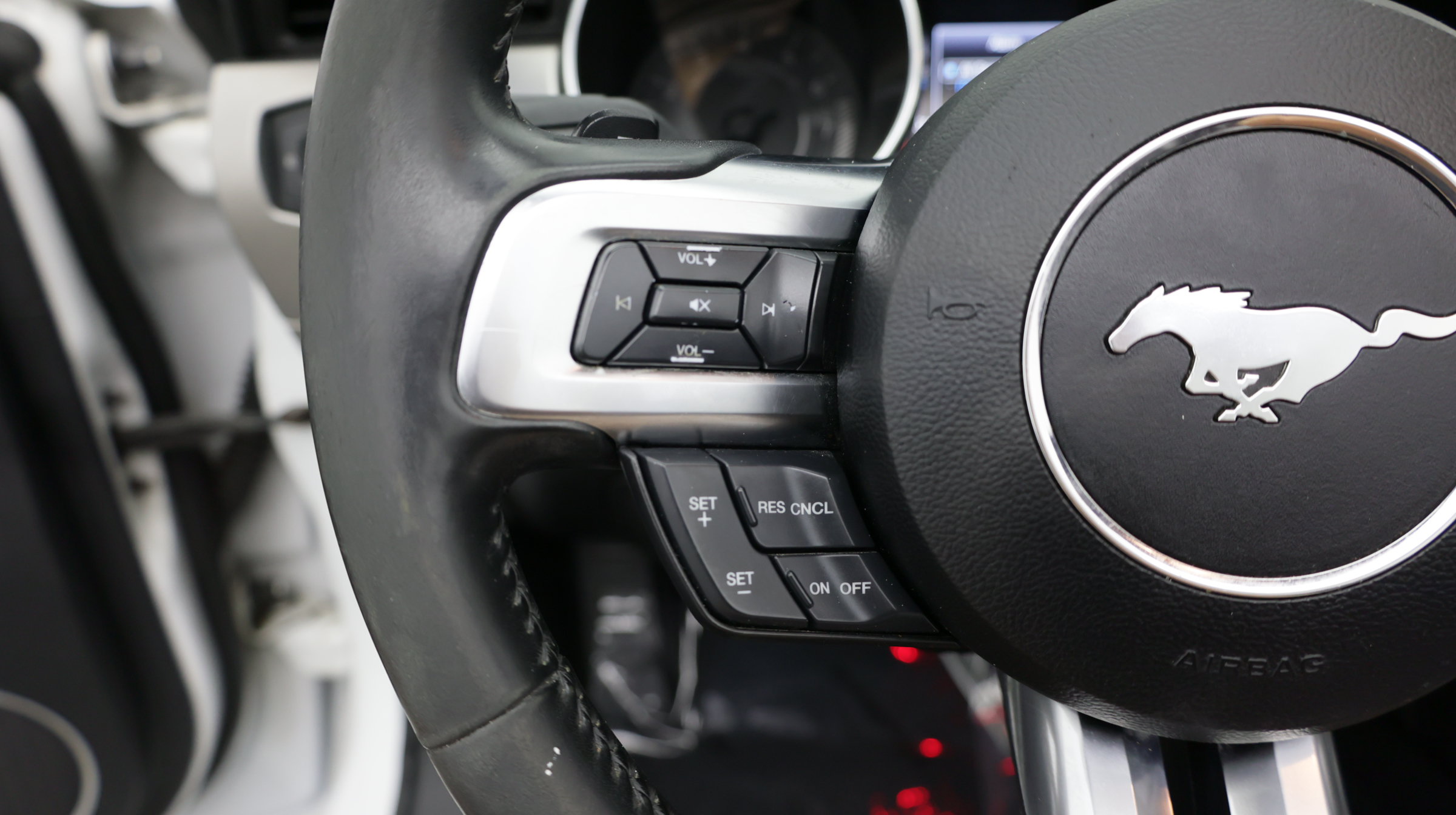 Used 2020 Ford Mustang Premium RWD image 17