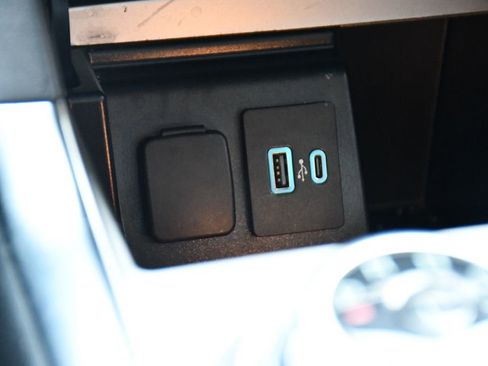 Used 2021 Ford Explorer XLT w/ Equipment Group 202A AWD/4WD image 30