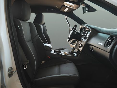 Used 2018 Dodge Charger R/T RWD image 22