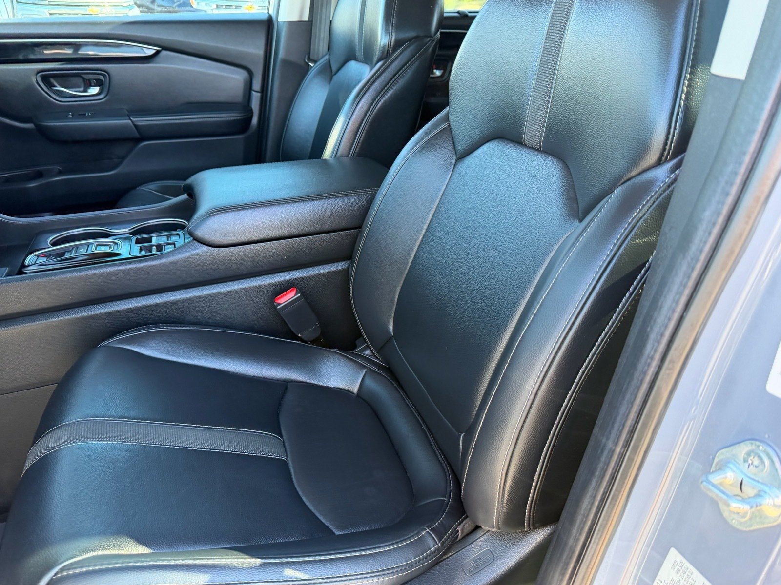Used 2024 Honda Pilot Touring image 22