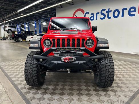Used 2023 Jeep Wrangler Unlimited Rubicon AWD/4WD image 4