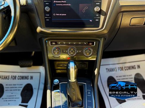 Used 2018 Volkswagen Tiguan SE AWD/4WD image 21