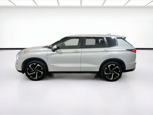 Used 2023 Mitsubishi Outlander SE FWD image 23