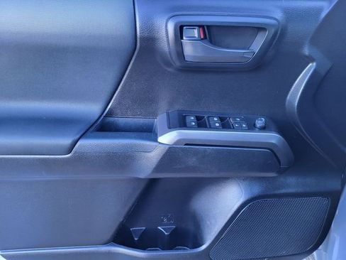 Used 2021 Toyota Tacoma TRD Off-Road w/ Technology Package image 13