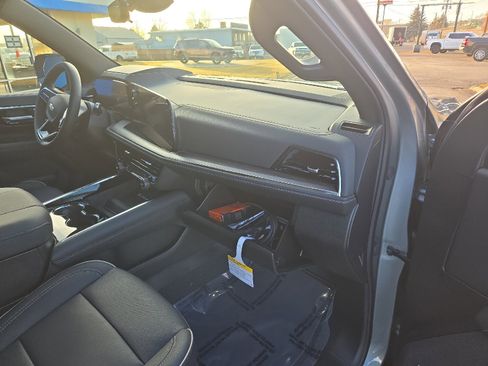 New 2026 Chevrolet Tahoe Premier AWD/4WD image 17