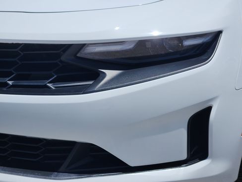 Used 2023 Chevrolet Camaro LT RWD image 8