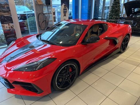 Used 2022 Chevrolet Corvette Stingray image 2