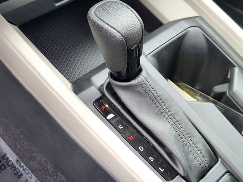 Certified 2023 Honda Accord EX image 12