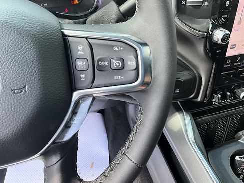 New 2026 RAM 3500 Laramie AWD/4WD image 32