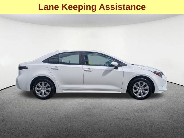Used 2022 Toyota Corolla LE FWD image 4
