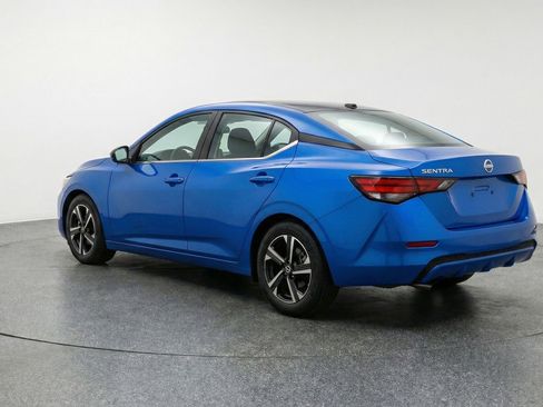 Used 2025 Nissan Sentra SV image 6