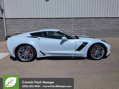 Used 2019 Chevrolet Corvette Z06 w/ Battery Protection Package RWD image 2