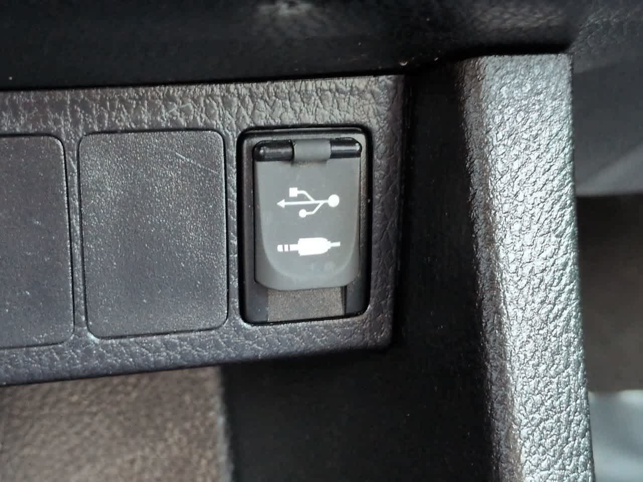 Used 2018 Toyota Corolla LE FWD image 20