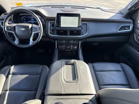 Used 2024 Chevrolet Suburban Premier image 13