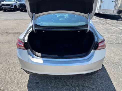 Used 2019 Chevrolet Malibu LT w/ Leather Package FWD image 26
