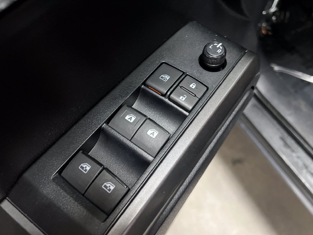 Used 2021 Toyota Tacoma TRD Off-Road AWD/4WD image 12