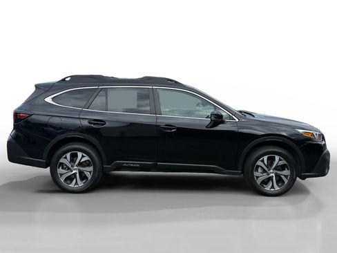 Certified 2022 Subaru Outback Limited image 6