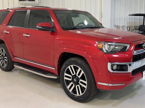 Used 2016 Toyota 4Runner Limited AWD/4WD image 3