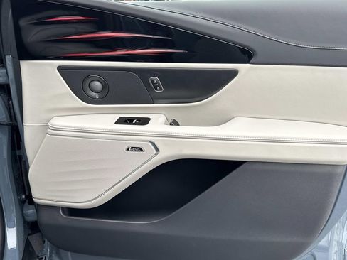 New 2026 Lincoln Nautilus Reserve image 14