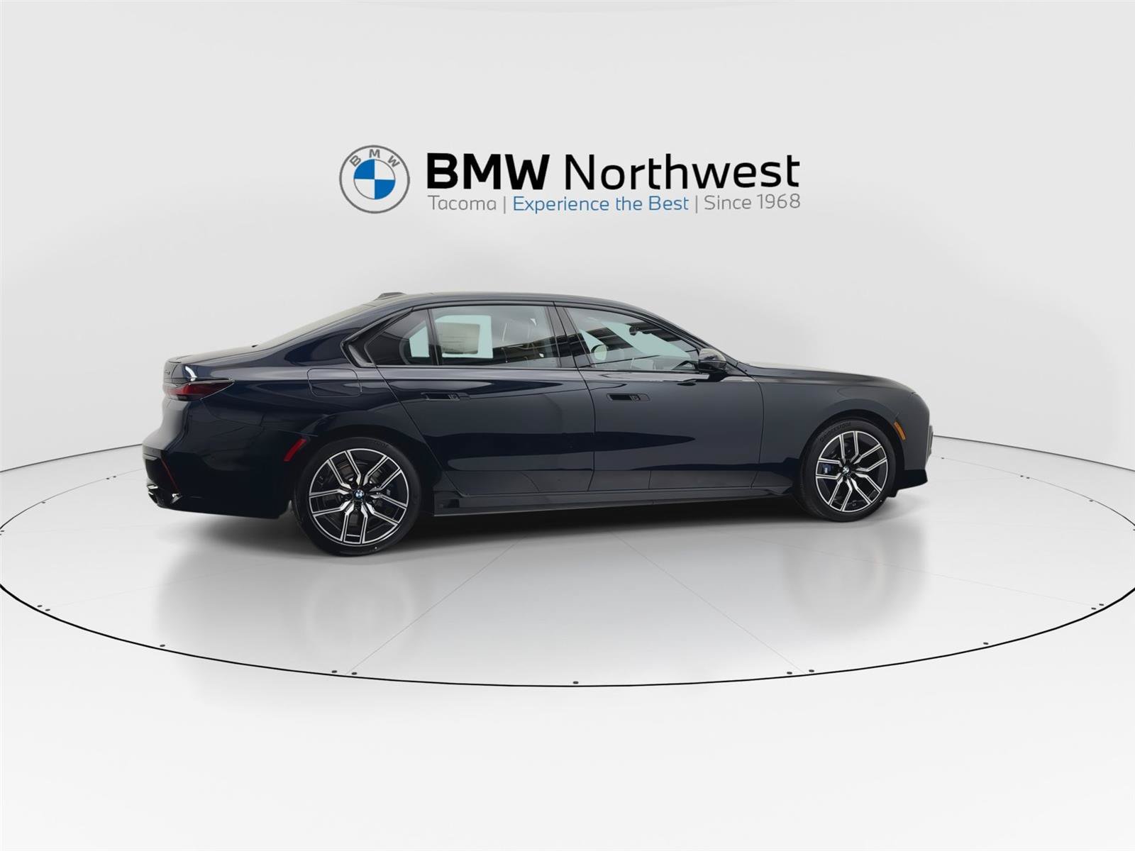 New 2026 BMW 760i xDrive w/ Executive Package AWD/4WD image 4
