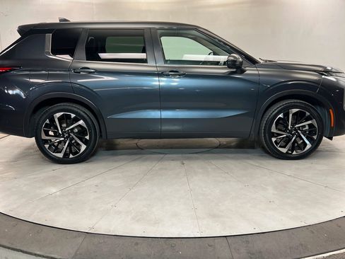 Used 2024 Mitsubishi Outlander FWD image 6
