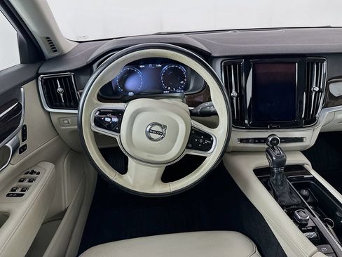Used 2018 Volvo S90 T6 Momentum w/ Convenience Package AWD/4WD image 31