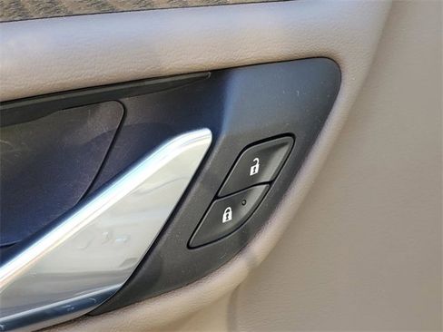 Used 2023 GMC Yukon Denali image 10