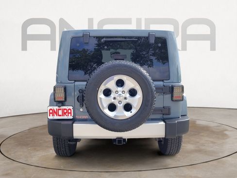 Used 2015 Jeep Wrangler Unlimited Sahara w/ Connectivity Group AWD/4WD image 9