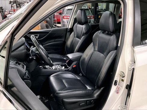 Used 2019 Subaru Forester Touring image 7