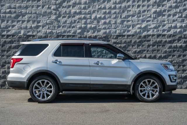 Used 2017 Ford Explorer Limited AWD/4WD image 4