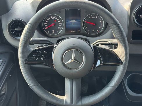 New 2025 Mercedes-Benz Sprinter 2500 image 3