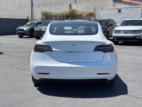 Used 2018 Tesla Model 3 Long Range RWD image 4