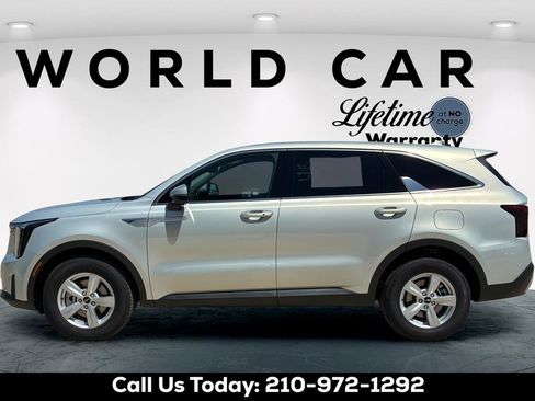 New 2026 Kia Sorento LX FWD image 12