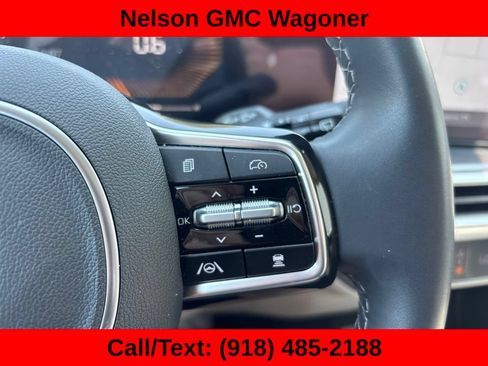 Used 2025 Kia Sorento S w/ Panoramic Sunroof Package FWD image 16
