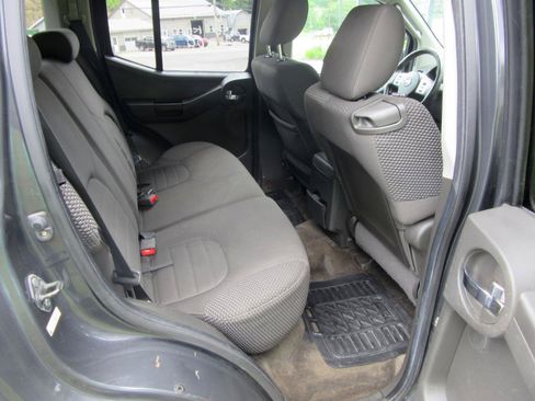 Used 2011 Nissan Xterra PRO-4X AWD/4WD image 12