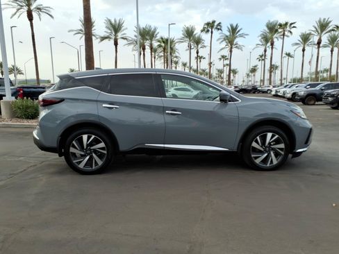 Used 2024 Nissan Murano SL FWD image 3
