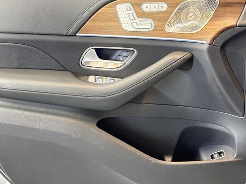 Certified 2024 Mercedes-Benz GLS 580 4MATIC image 17