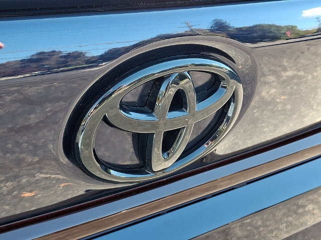 Used 2023 Toyota Corolla XSE w/ Body Protecting Package (TMS) FWD image 30